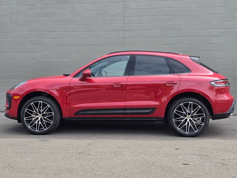 New 2025 Porsche Macan image 2