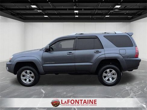 Used 2004 Toyota 4Runner SR5 image 2