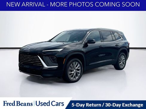 Used 2026 Buick Enclave Preferred AWD/4WD image 3