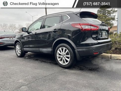 Used 2020 Nissan Rogue Sport SV w/ Technology Package image 6