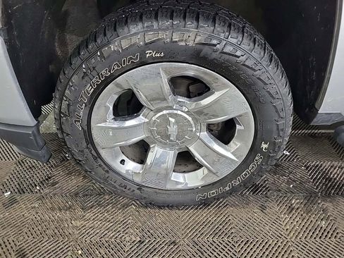 Used 2017 Chevrolet Silverado 1500 LTZ Z71 w/ LTZ Plus Package image 11