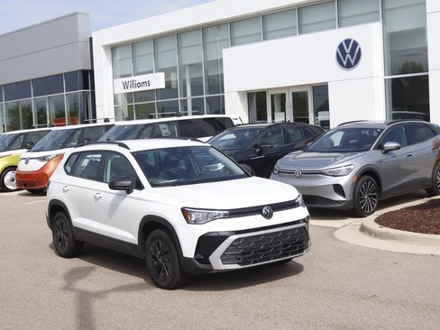 New 2025 Volkswagen Taos S image 1