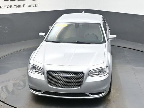 Used 2020 Chrysler 300 Touring L w/ Quick Order Package 2EF image 57