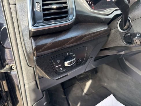 Used 2020 Audi Q5 2.0T Premium Plus w/ Premium Plus Package image 31