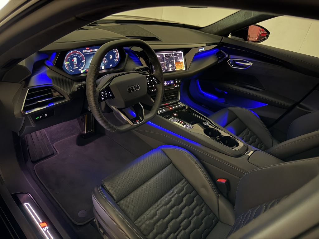 Used 2025 Audi S e-tron GT Prestige w/ Prestige Package AWD/4WD image 37