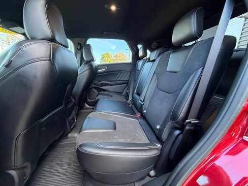 Certified 2022 Ford Edge ST image 37