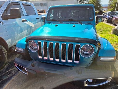 Used 2020 Jeep Wrangler Unlimited Sahara image 7