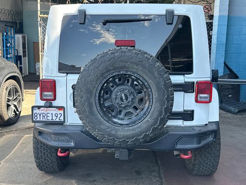 Used 2017 Jeep Wrangler Unlimited Rubicon AWD/4WD image 5