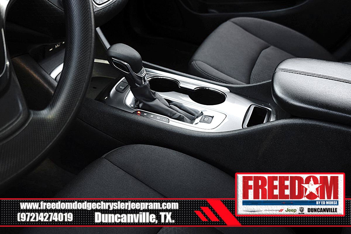Used 2025 Chevrolet Malibu LT FWD image 32