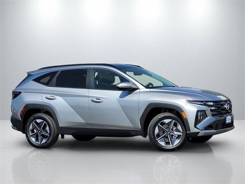 New 2025 Hyundai Tucson SEL image 1