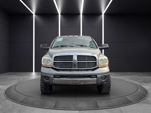 Used 2006 Dodge Ram 2500 Truck Laramie w/ Trailer Tow Group AWD/4WD image 2