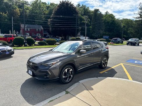 Used 2024 Subaru Crosstrek 2.5i Limited AWD/4WD image 4