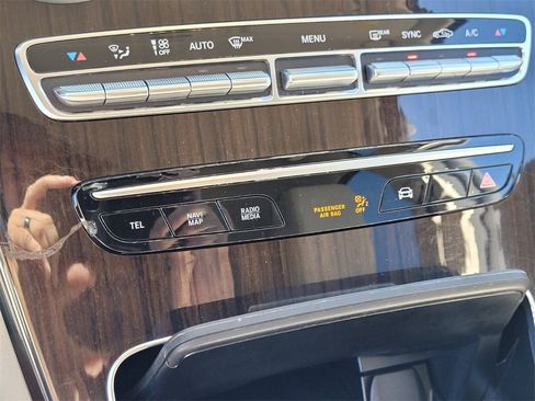 Used 2022 Mercedes-Benz GLC 300 image 16