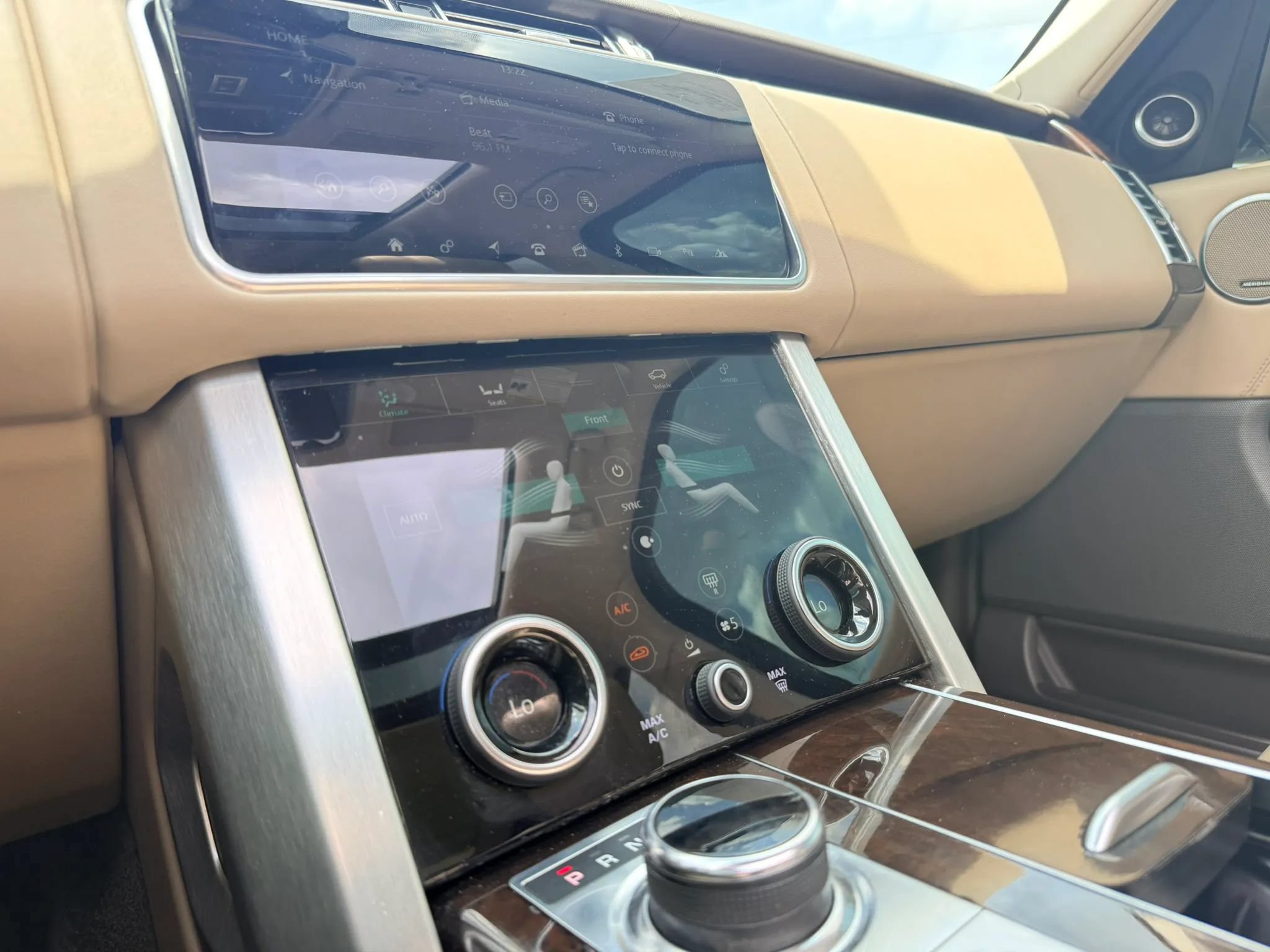 Used 2020 Land Rover Range Rover HSE AWD/4WD image 26