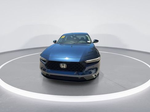 Used 2023 Honda Accord Touring image 3