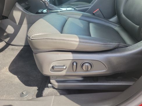 Used 2023 Buick Encore GX Essence w/ Experience Buick Package FWD image 13