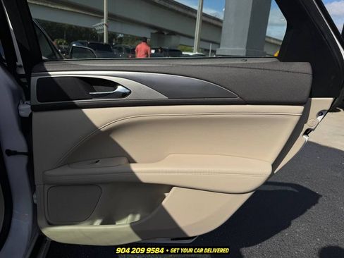Used 2020 Lincoln MKZ w/ Convenience Package FWD image 31
