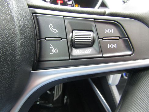 Used 2019 Alfa Romeo Stelvio Ti Sport w/ Quick Order Package 22S Sport AWD/4WD image 35