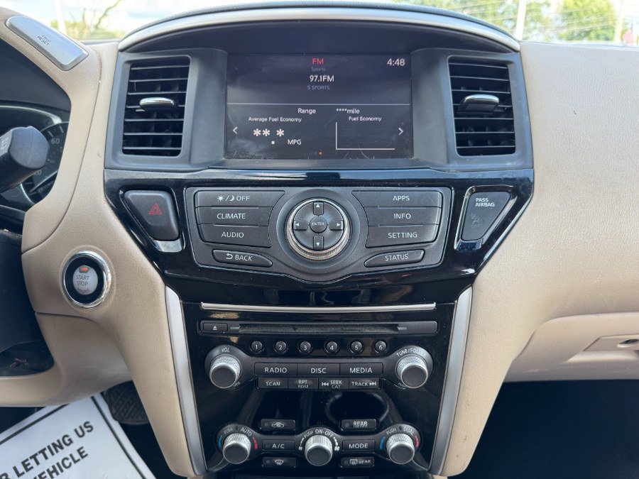 Used 2017 Nissan Pathfinder S AWD/4WD image 23