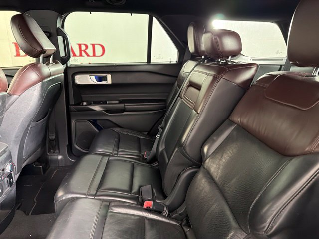Used 2020 Ford Explorer Platinum w/ Premium Technology Package AWD/4WD image 26