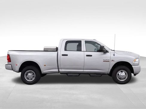 Used 2018 RAM 3500 Tradesman w/ Chrome Appearance Group AWD/4WD image 8