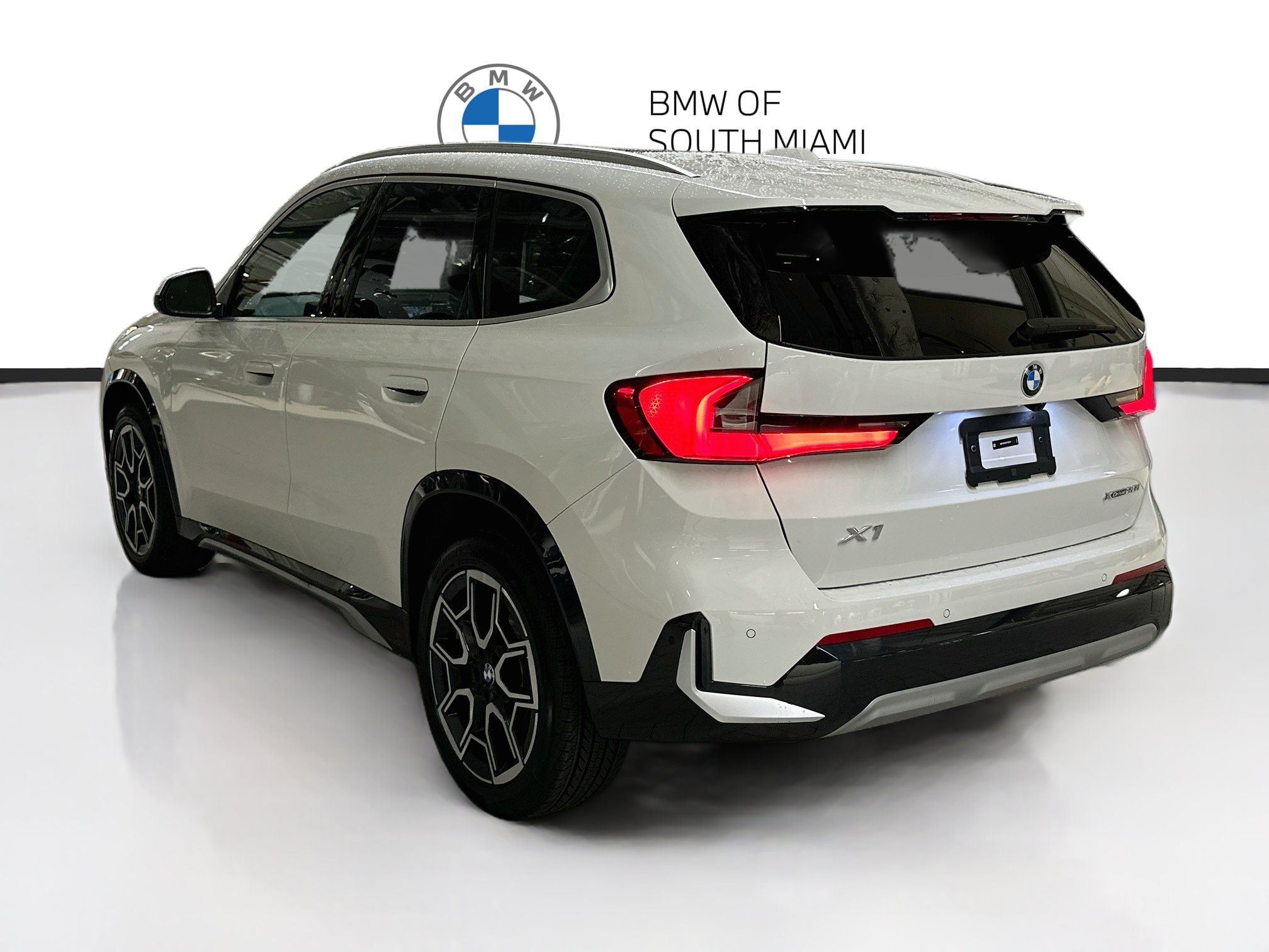 Certified 2026 BMW X1 xDrive28i w/ Convenience Package AWD/4WD image 5
