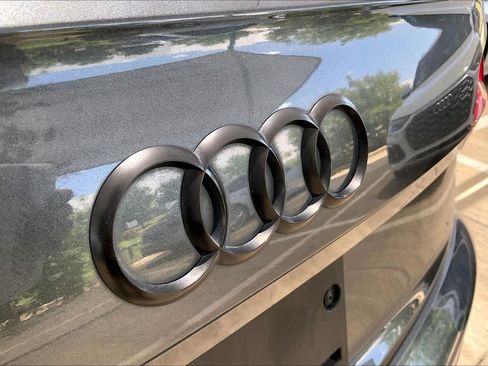 Used 2019 Audi SQ5 Premium Plus AWD/4WD image 30