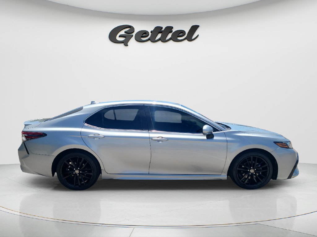 Used 2023 Toyota Camry XSE FWD image 4