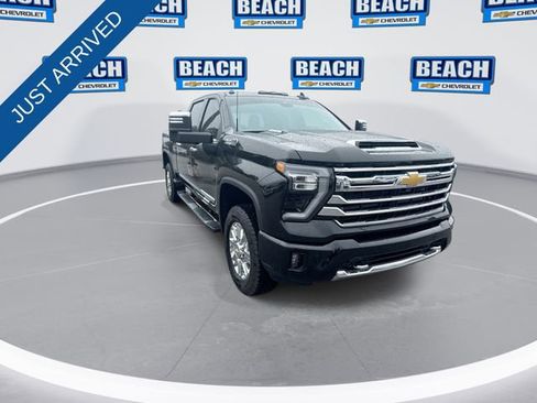 Used 2024 Chevrolet Silverado 2500 High Country w/ High Country Premium Package image 2