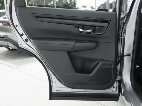 Used 2023 Honda CR-V EX-L image 32