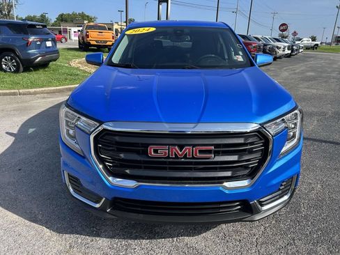 Used 2024 GMC Terrain SLE AWD/4WD image 9