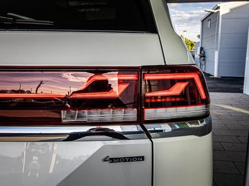 New 2026 Volkswagen Atlas SEL Premium R-Line image 18