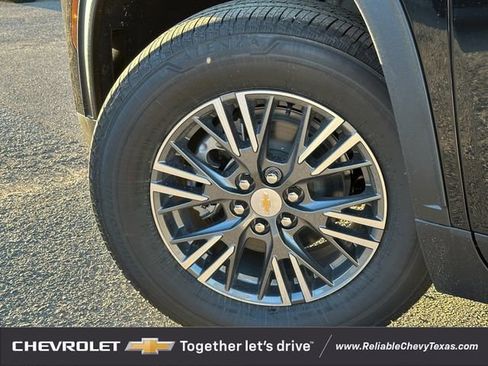 New 2026 Chevrolet Traverse LT w/ Driver Confidence Package FWD image 9