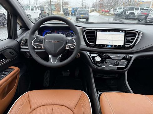 New 2026 Chrysler Pacifica Pinnacle AWD/4WD image 19