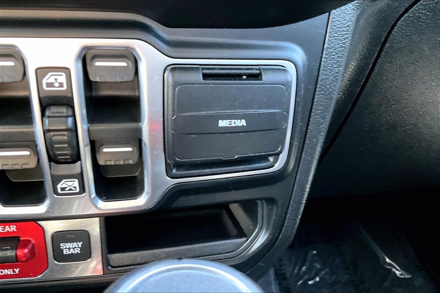 Used 2020 Jeep Wrangler Unlimited Rubicon AWD/4WD image 18