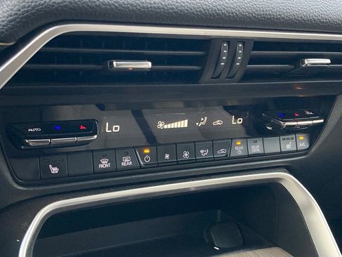 Used 2024 MAZDA CX-90 3.3 Turbo w/ Preferred Plus image 26