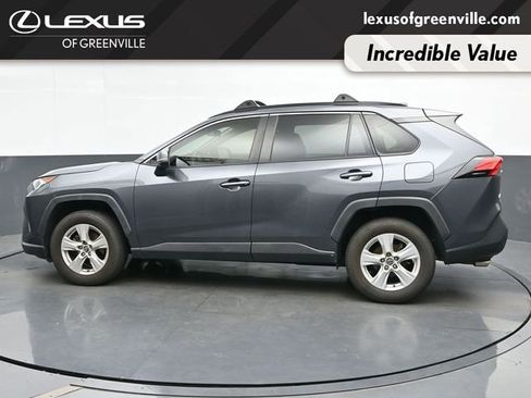 Used 2019 Toyota RAV4 XLE w/ Convenience Package FWD image 5