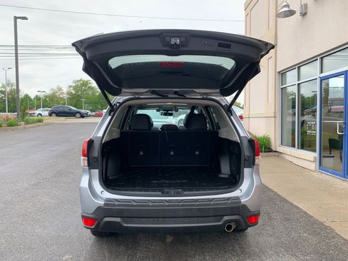 Used 2019 Subaru Forester Limited AWD/4WD image 8