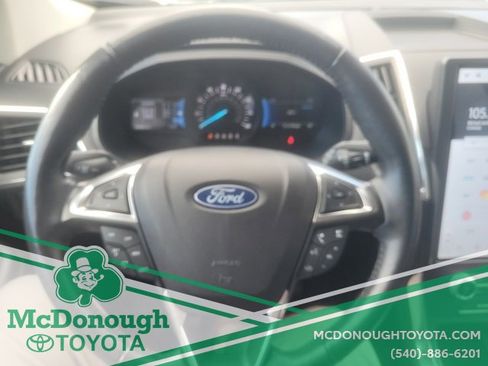 Used 2023 Ford Edge Titanium image 22
