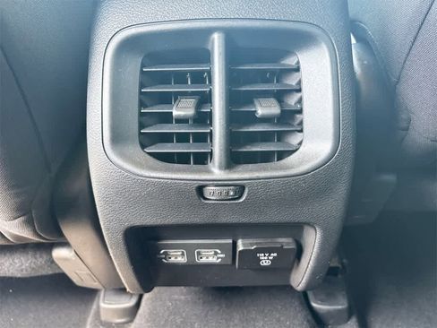 Used 2022 Jeep Cherokee Latitude w/ Comfort Safety Group image 26