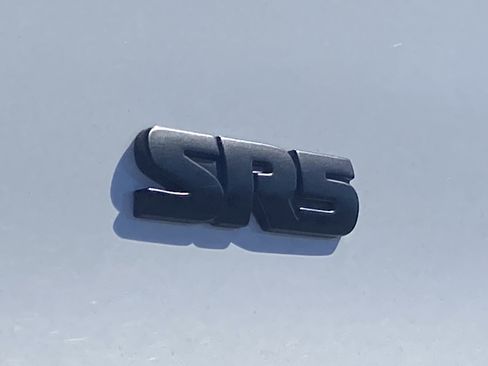 Used 2023 Toyota 4Runner SR5 Premium w/ Moonroof Package RWD image 5
