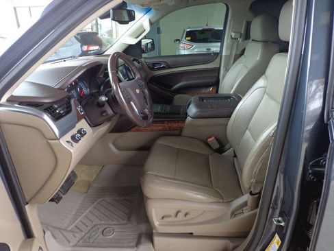 Used 2015 Chevrolet Suburban LTZ image 13