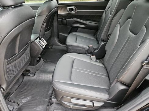 Used 2023 Kia Sorento SX FWD image 18