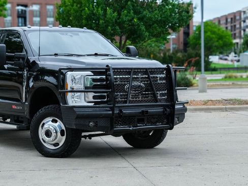 Used 2024 Ford F350 XLT AWD/4WD image 3