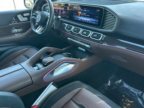 Used 2025 Mercedes-Benz GLS 63 AMG 4MATIC image 17