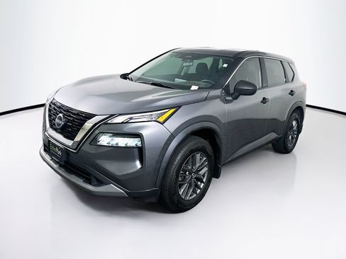 Used 2023 Nissan Rogue S FWD image 3