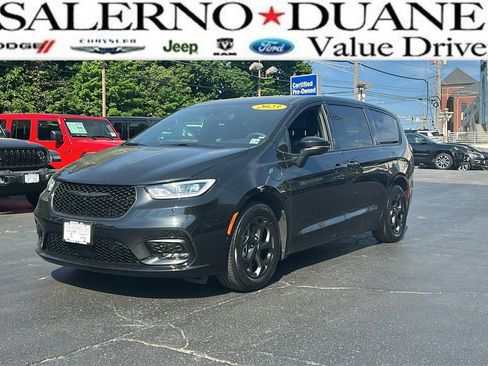 Certified 2023 Chrysler Pacifica Touring-L w/ S Appearance Package FWD image 1
