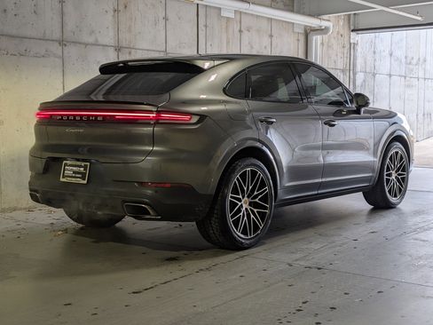 Certified 2024 Porsche Cayenne Coupe image 10