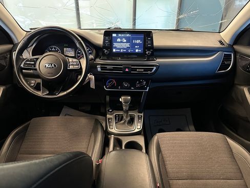 Used 2021 Kia Seltos S AWD/4WD image 9