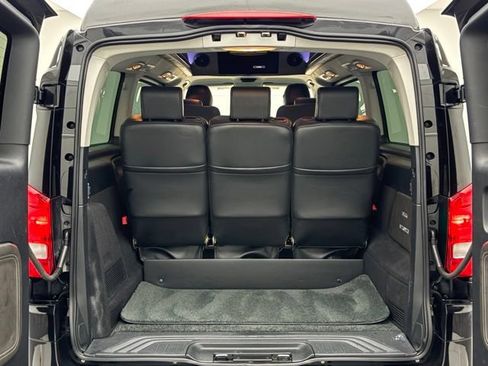 Used 2019 Mercedes-Benz Metris Passenger image 12